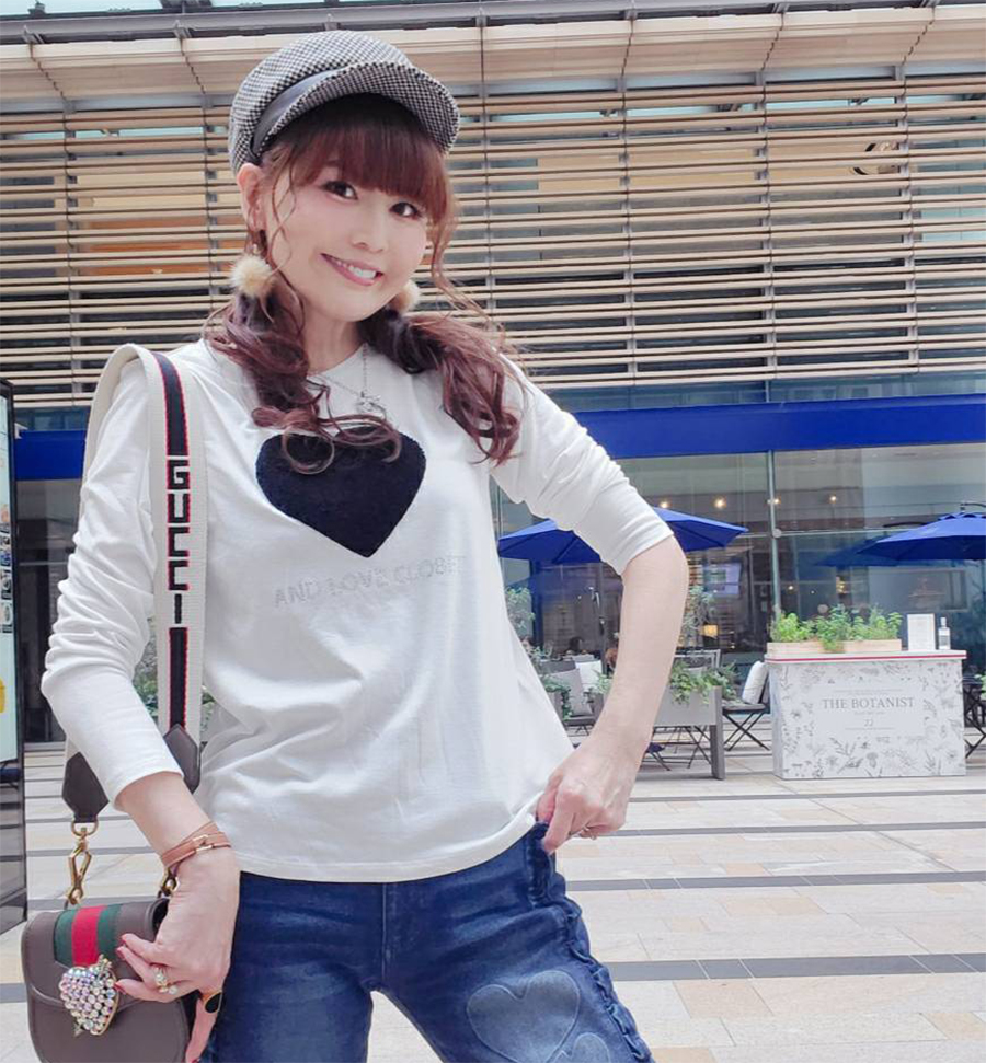 もこもこハート刺繍ロンT Tシャツ、カットソー ＆ LOVE CLOSET